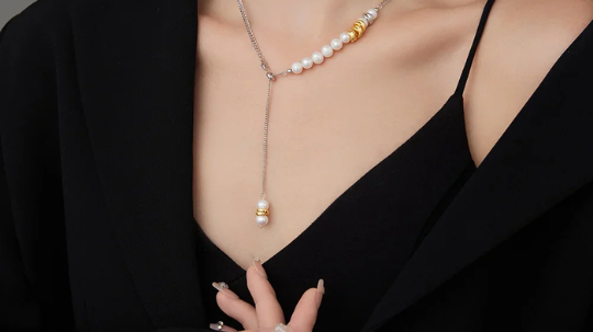 pearl necklace