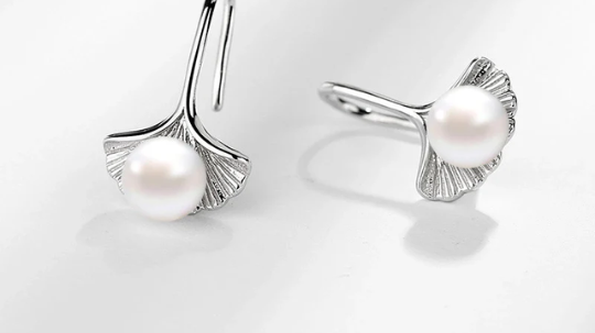 Pearl Earring