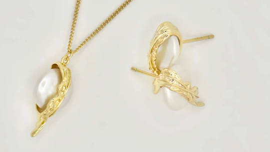 pearl pendant