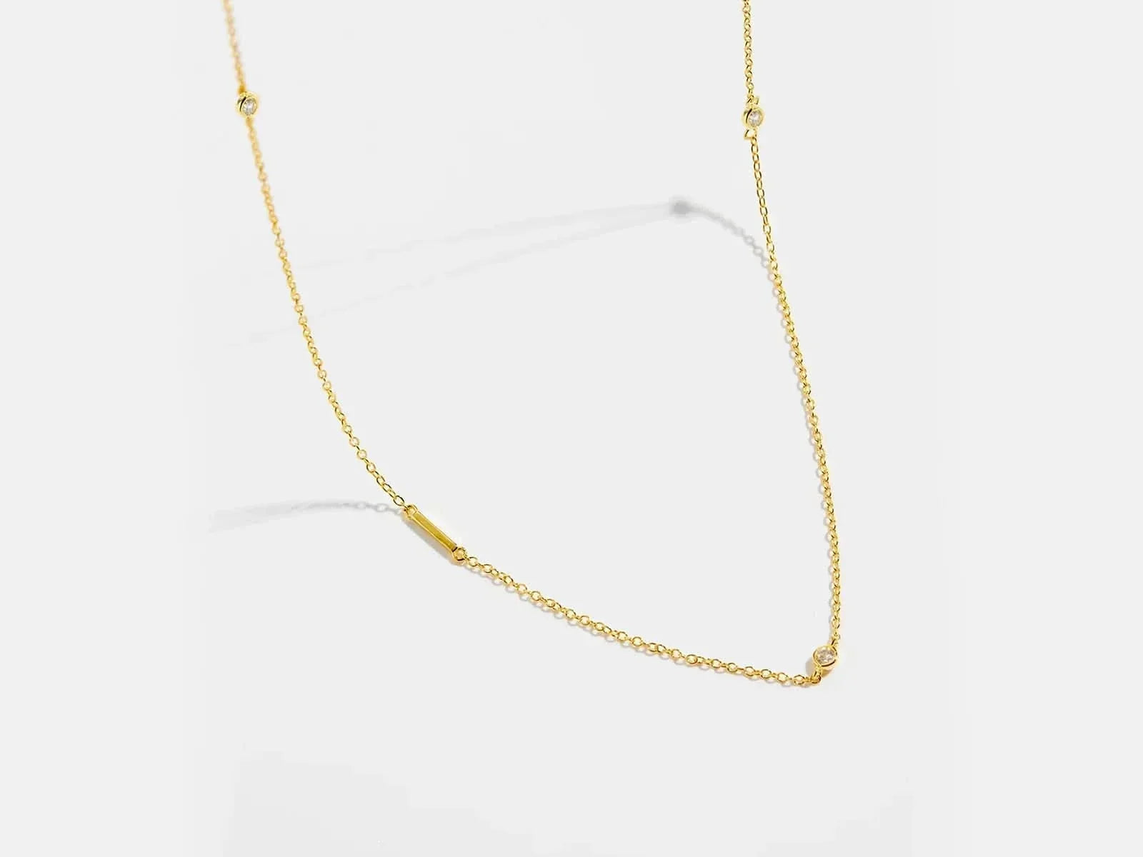 That Does a Letter i Necklace Symbolize? A Thoughtful Gift Full of Meaning