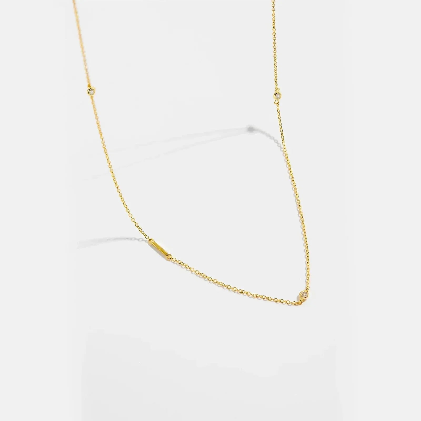 That Does a Letter i Necklace Symbolize? A Thoughtful Gift Full of Meaning