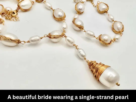 Pearl bracelet and necklace set