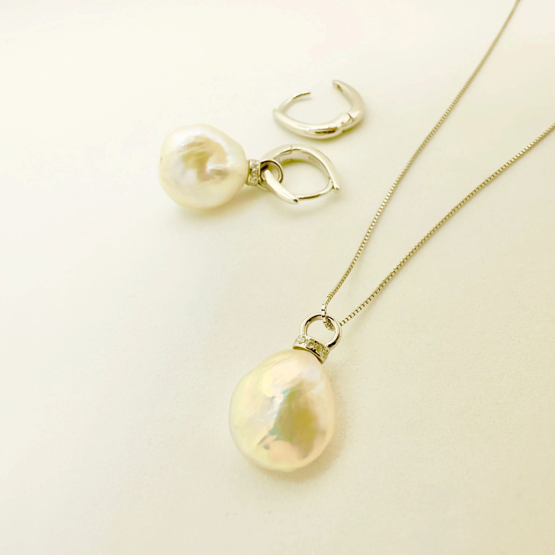 Baroque Pearls Detachable Earrings