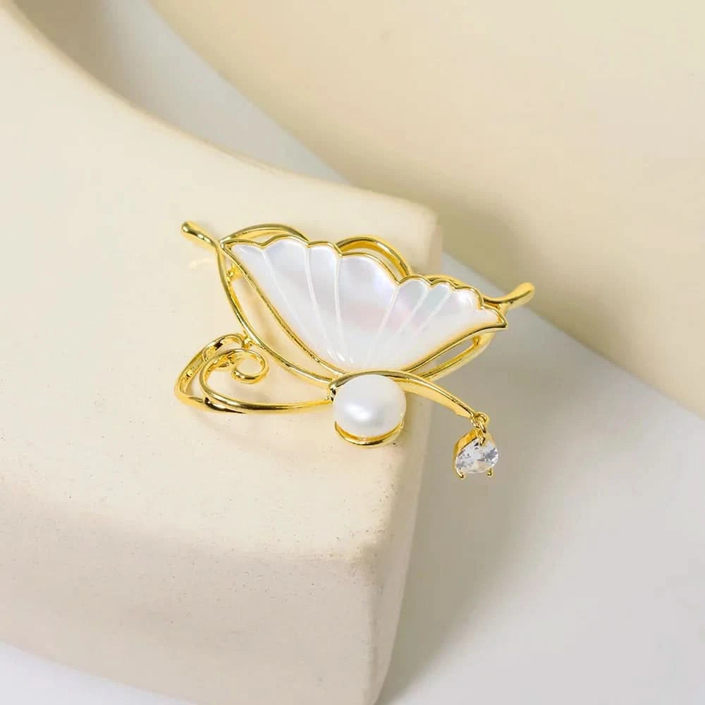 Butterfly_Mother-of-Pearl_Carved_Brooch