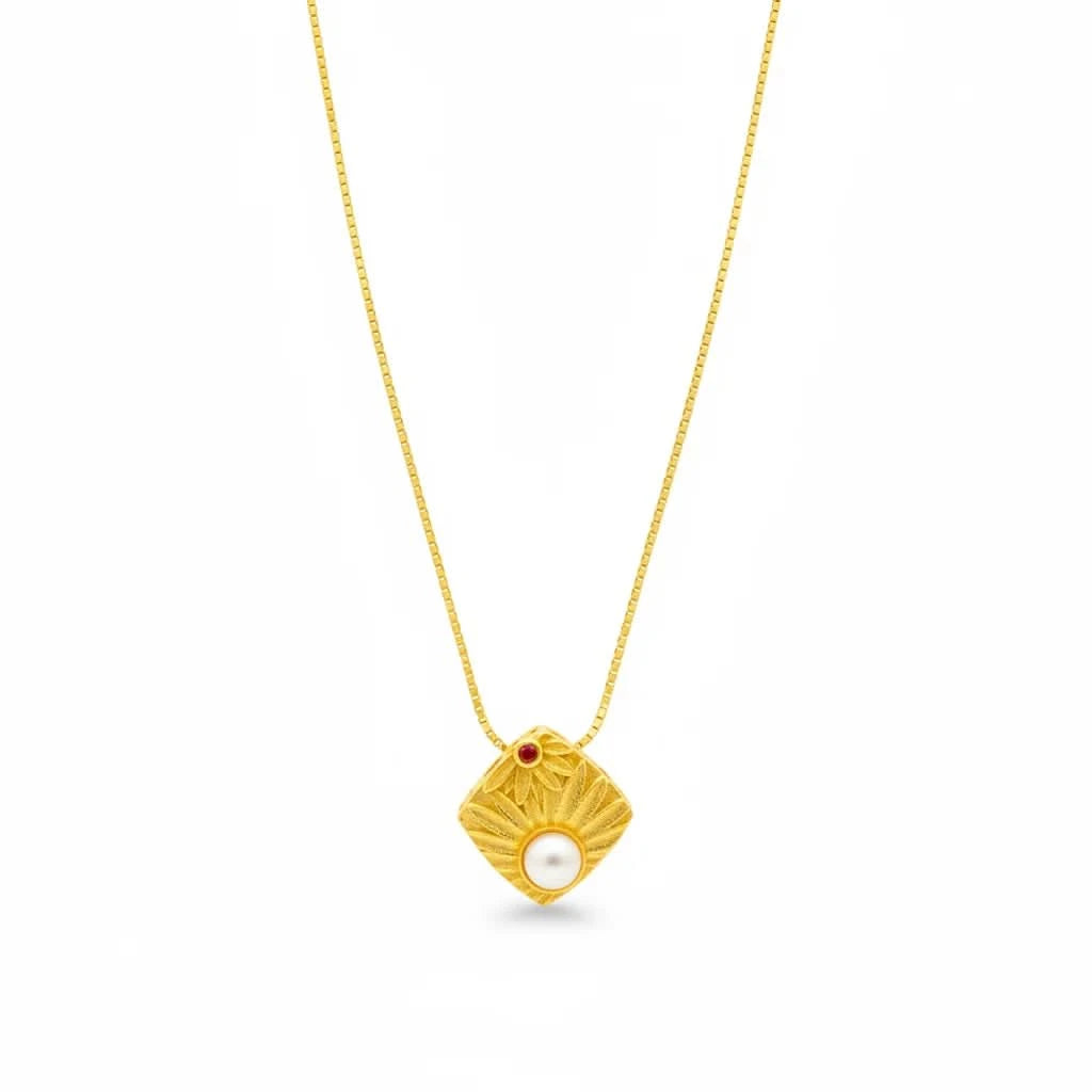 Carved Pendant Pearl Necklace