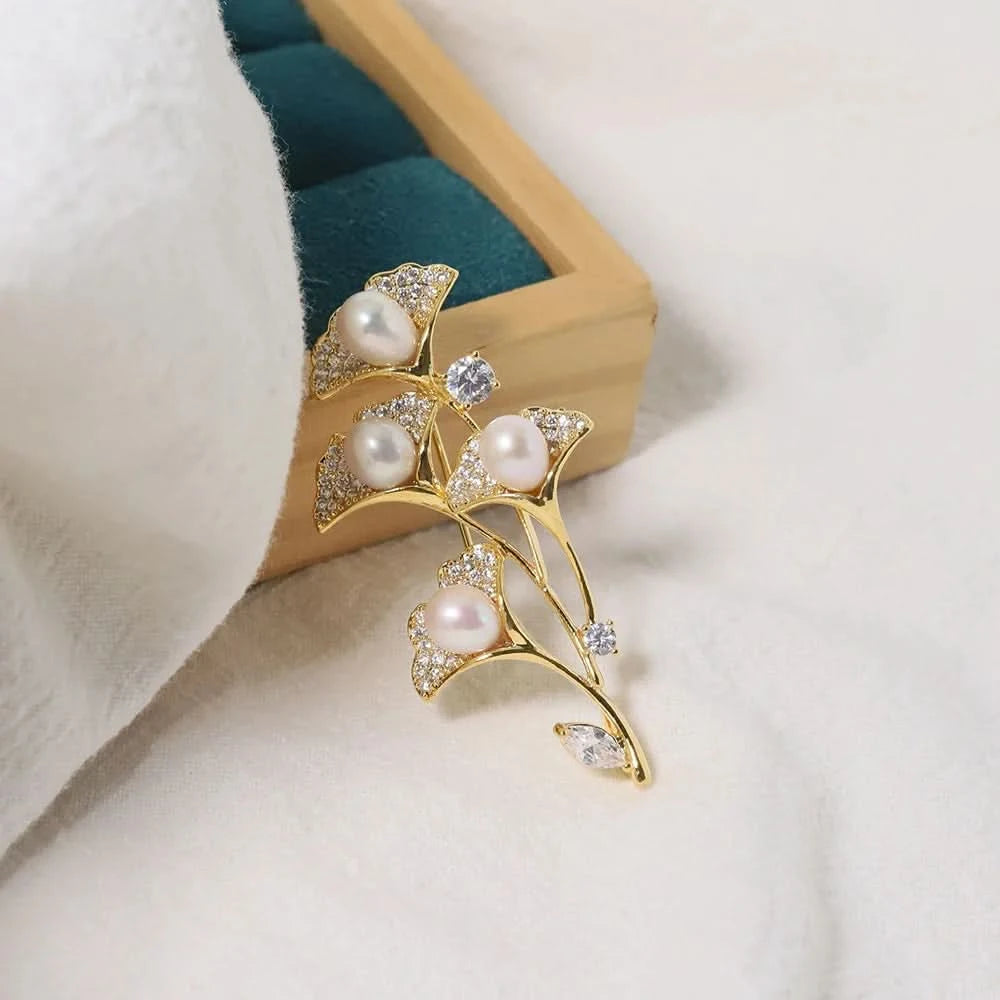 Cedar_Leaf_Zircon_and_Freshwater_Pearl_Brooch_4