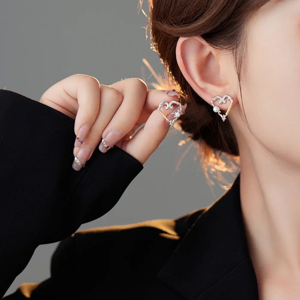 charlotte-heart-silver-pearl-earrings