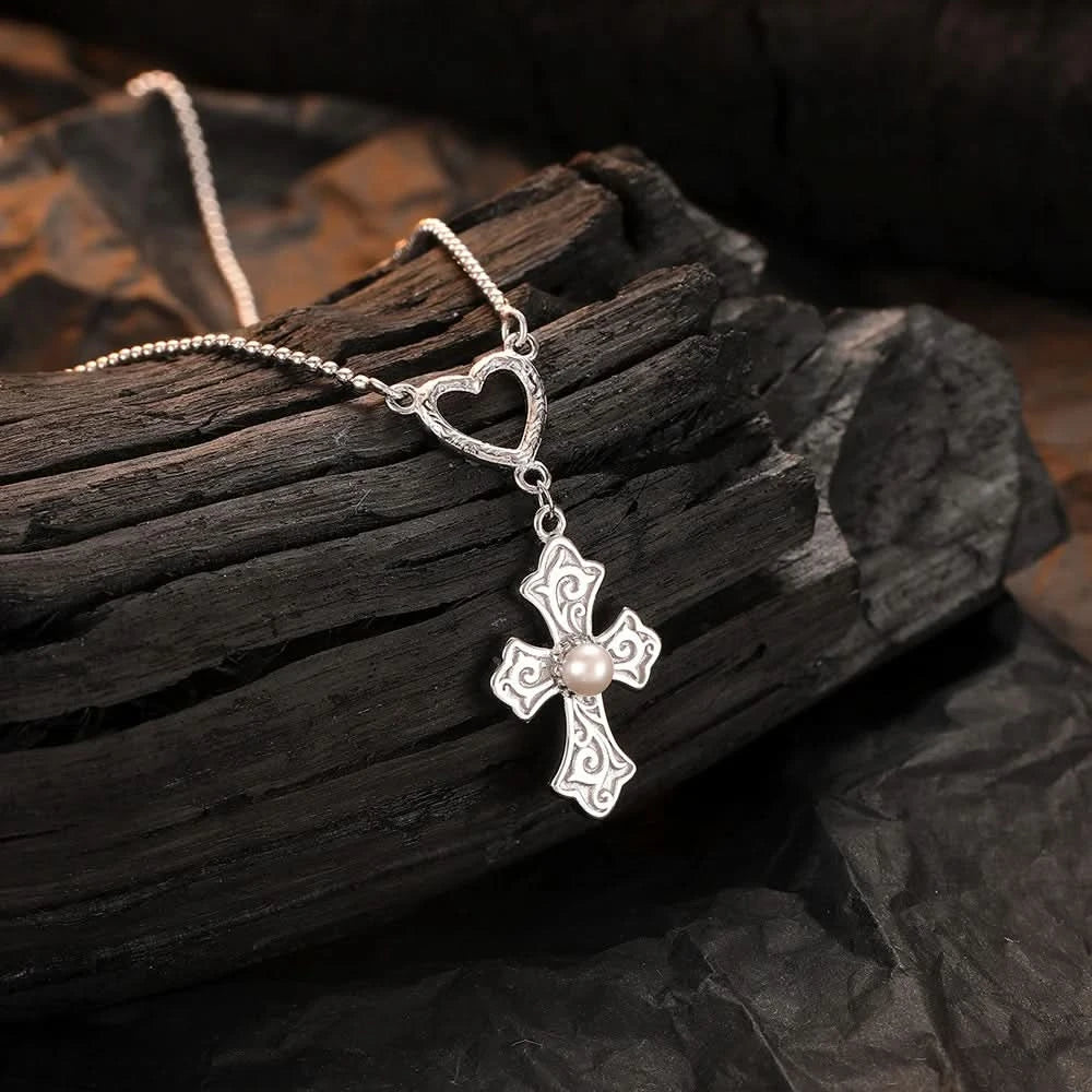 silver pendant necklace