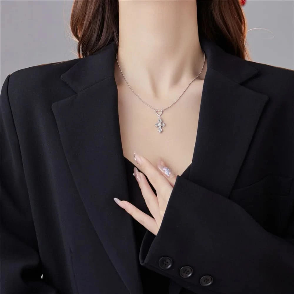 silver pendant necklace