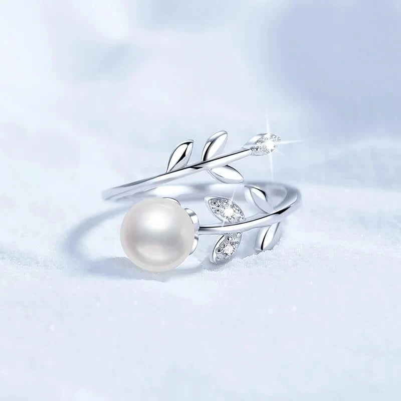 Diamond Leaves Pearls Ring