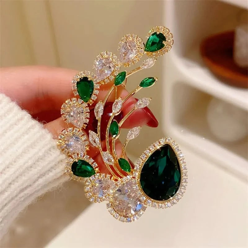 Elegant Emerald Teardrop Brooch