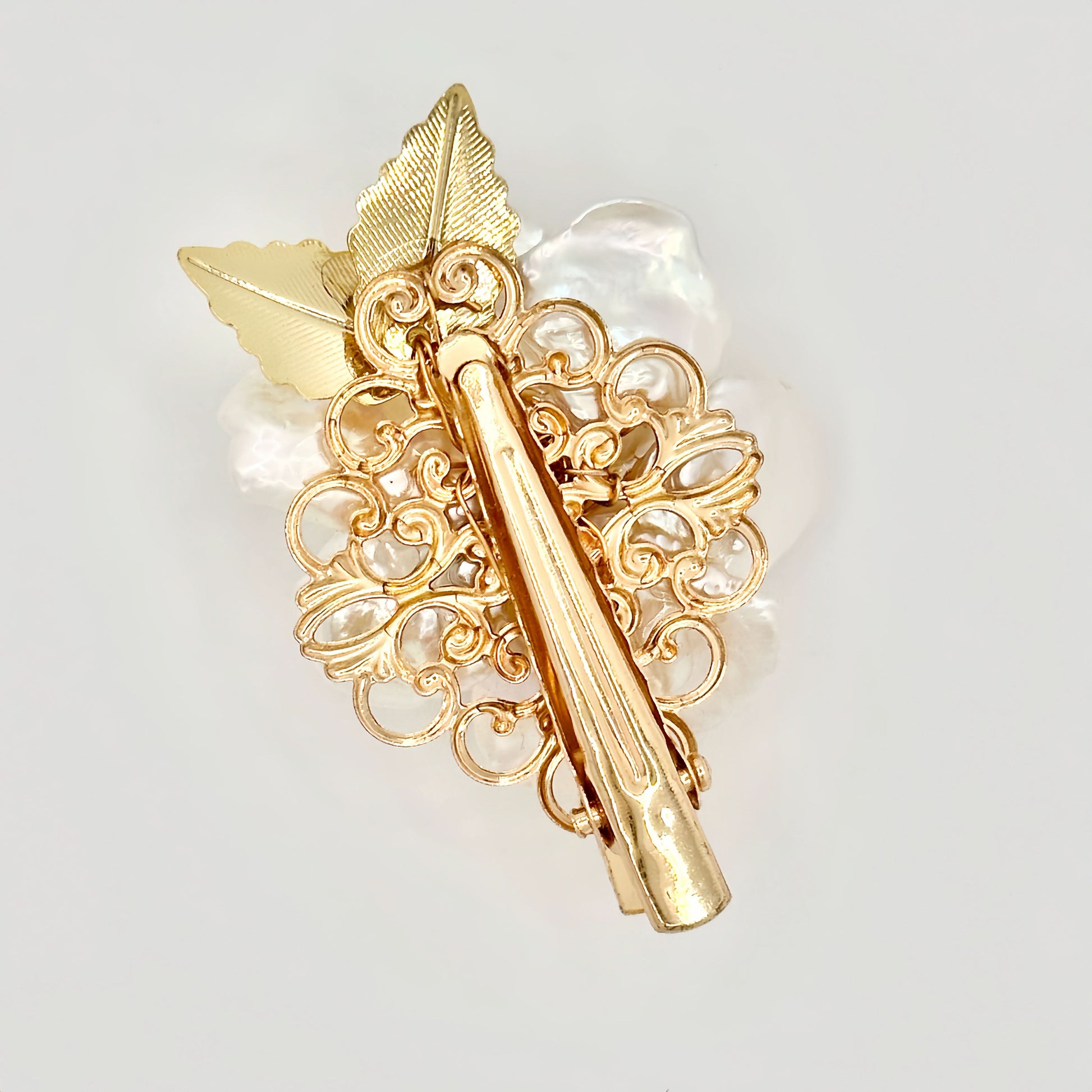 pearl flower hair clip
