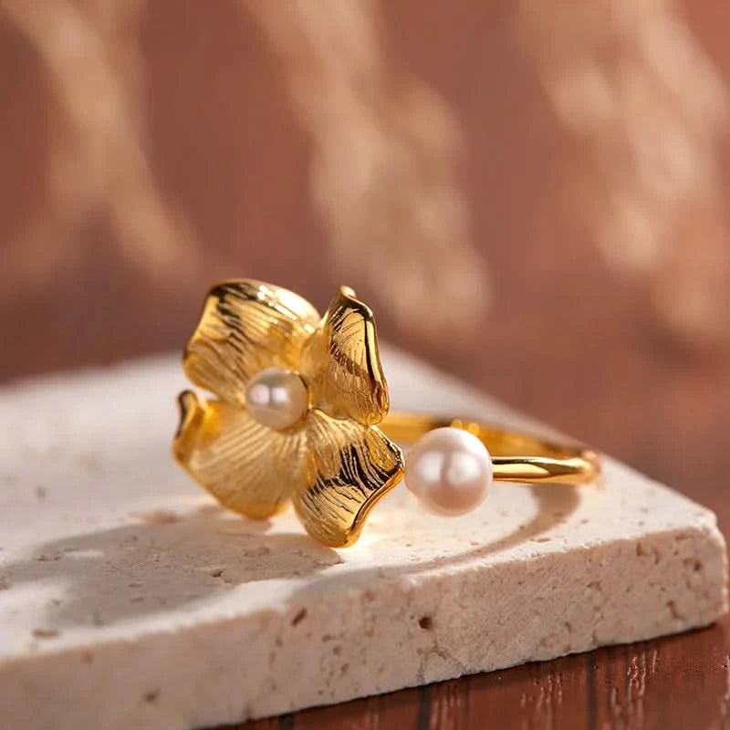 silver pearl necklace