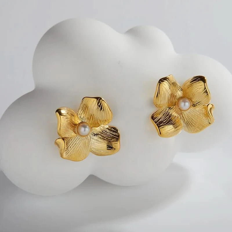 gold flower pearl earrings