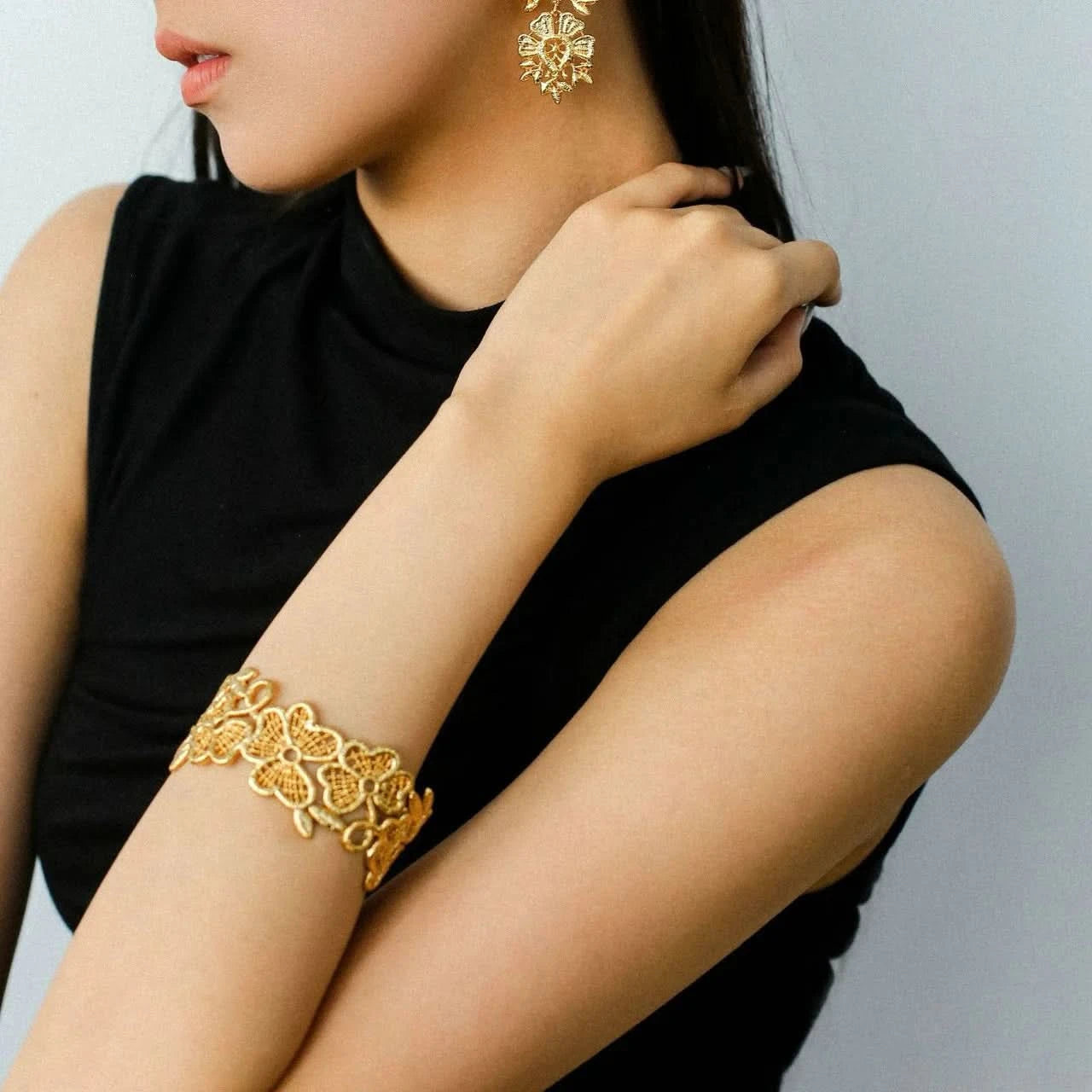 Lace Stylish Bangle