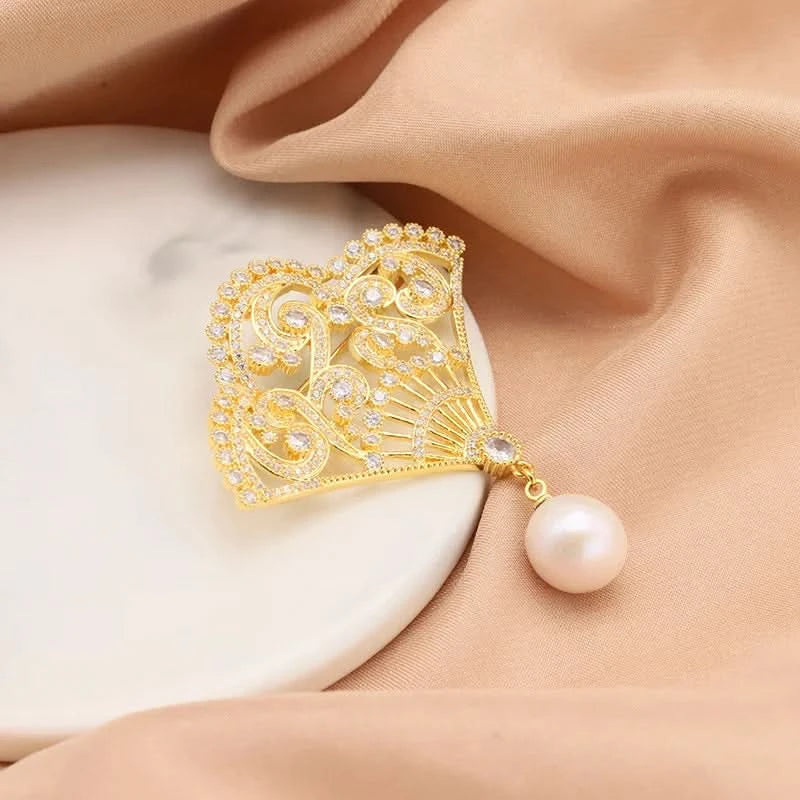 Natural Freshwater Pearl Fan Brooch with Zircon