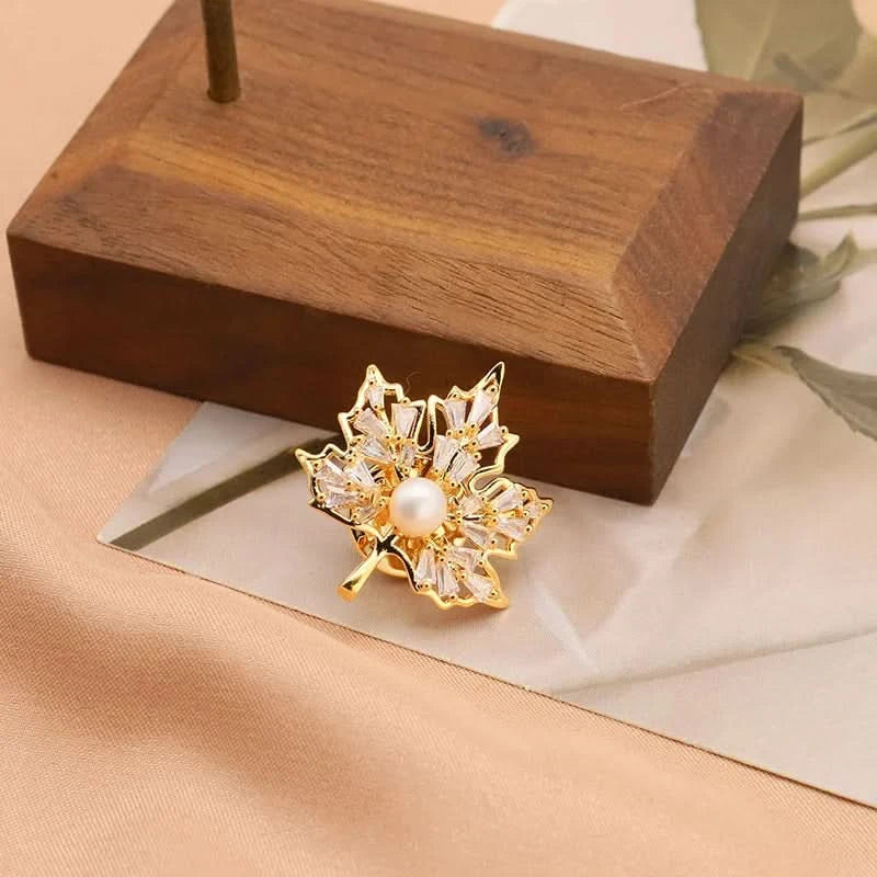 Natural freshwater pearl Maple Leaf zircon