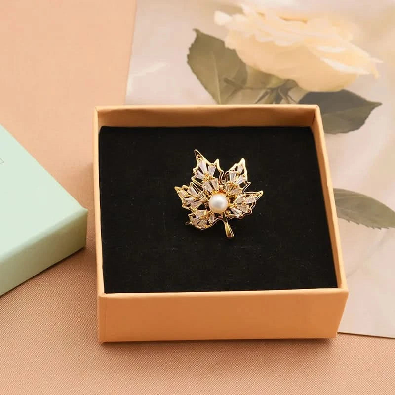 Natural freshwater pearl Maple Leaf zircon