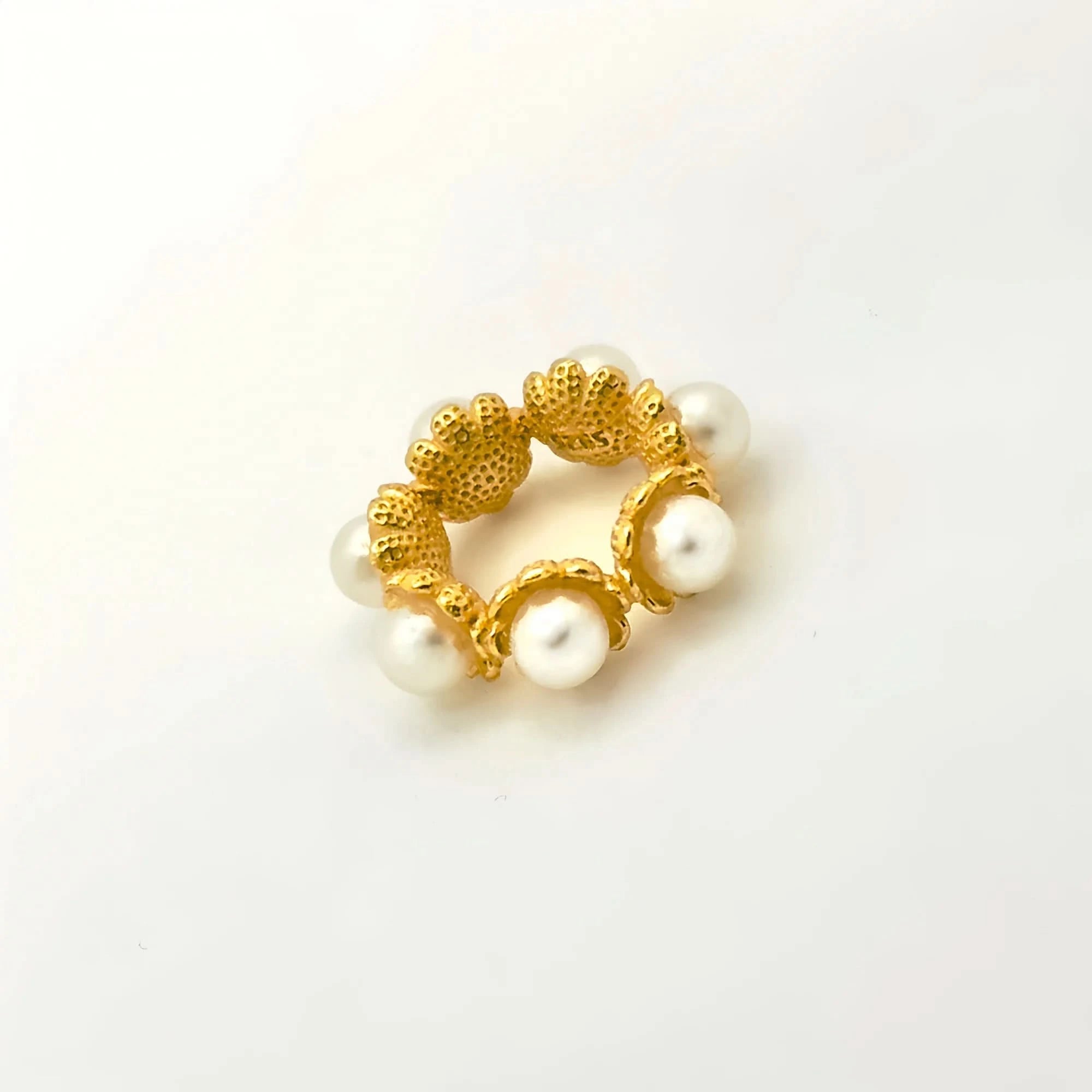 Pearl Circle Pendant Necklace