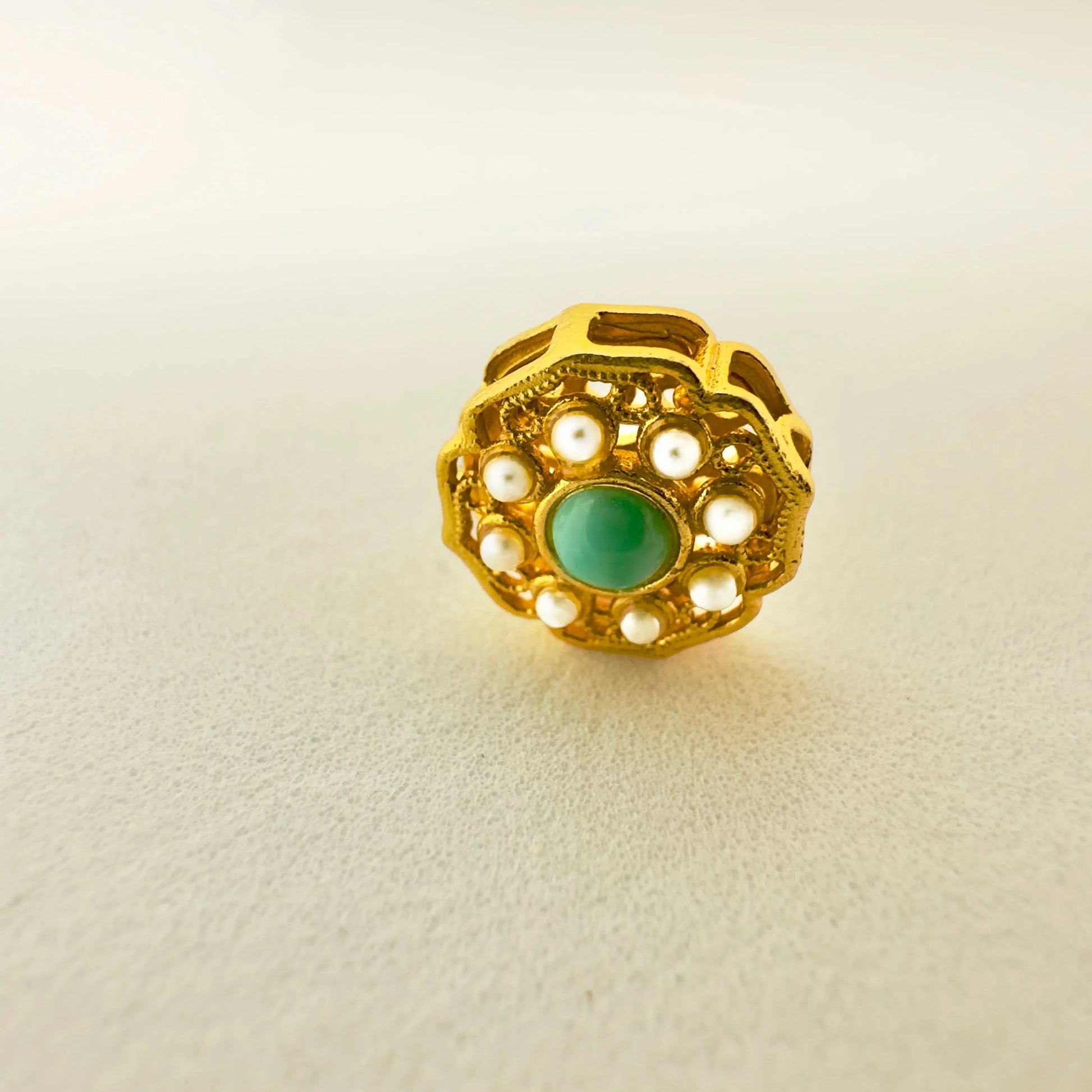 Pearl & Turquoise Vintage Hollow Pendant Necklace