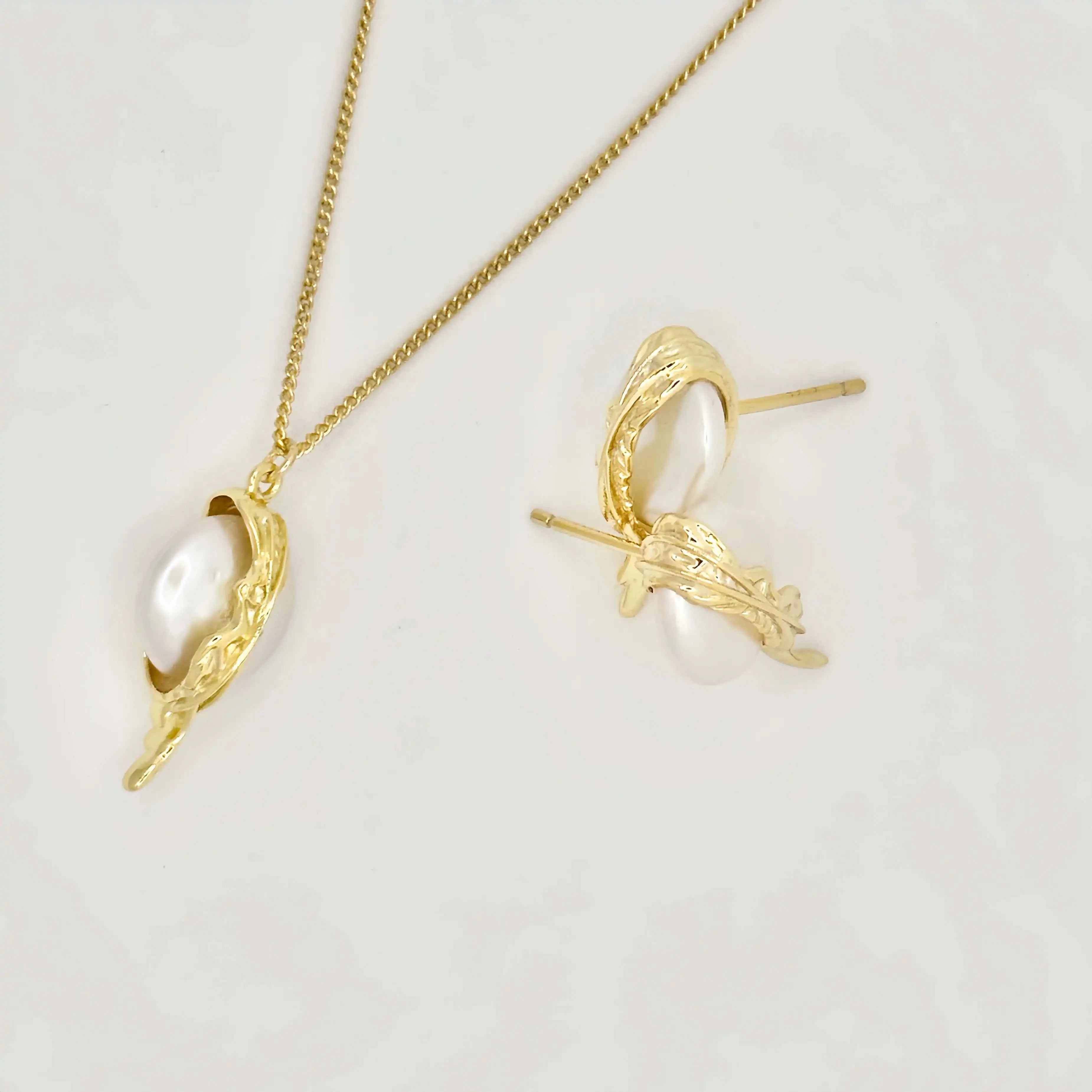 baroque pearl necklace