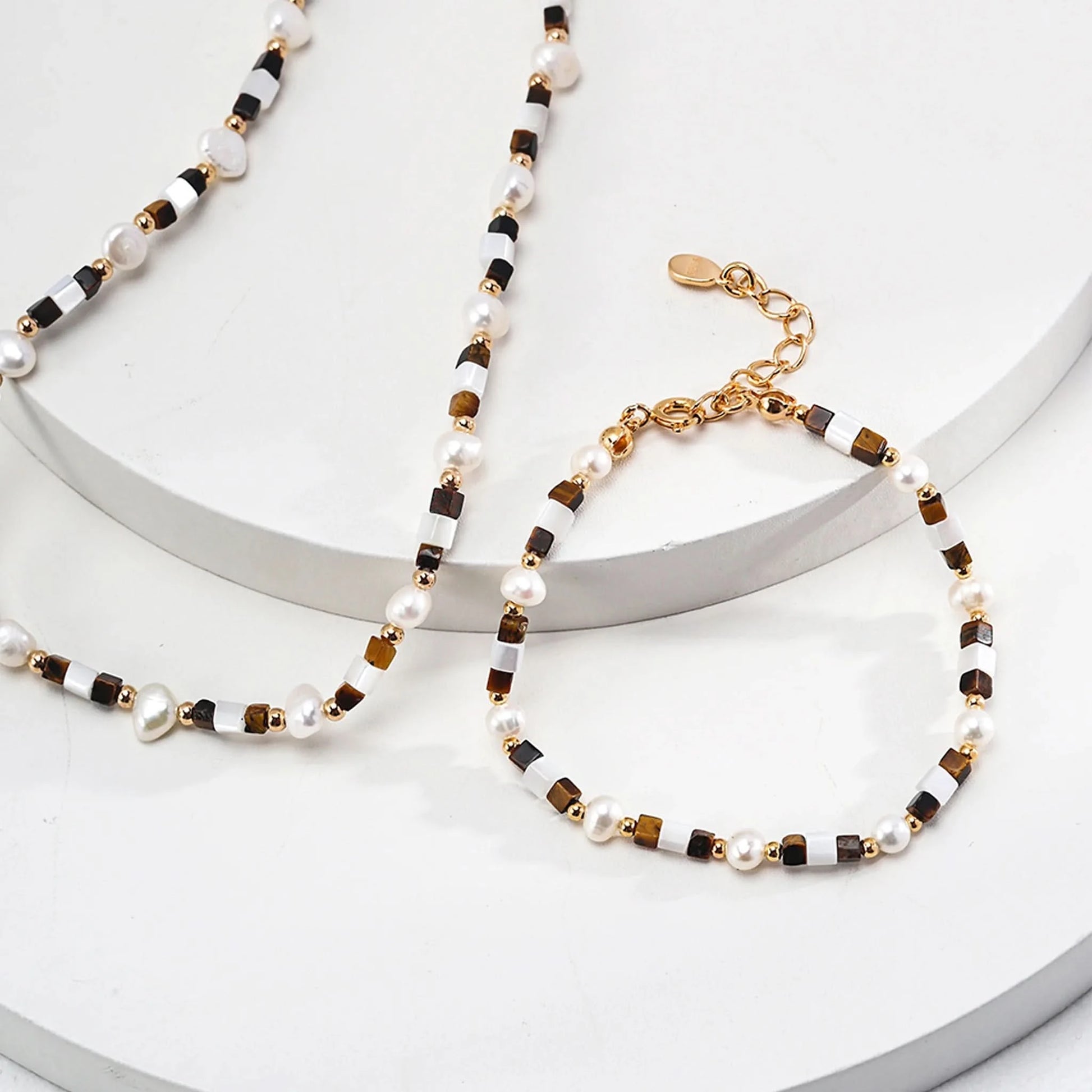 Tiger eye gemstone pearl beaded bracelet