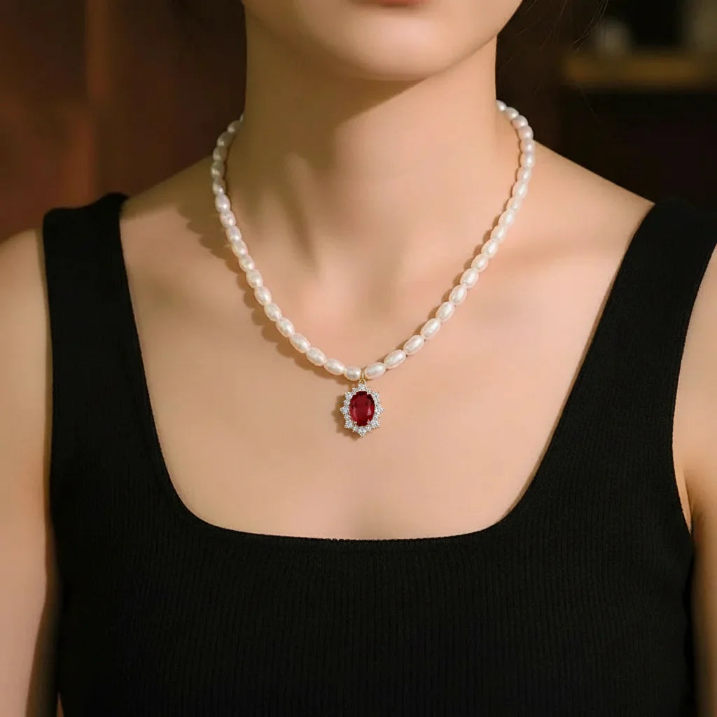 Seeds Pearl Choker Necklace with Crystal Pendant
