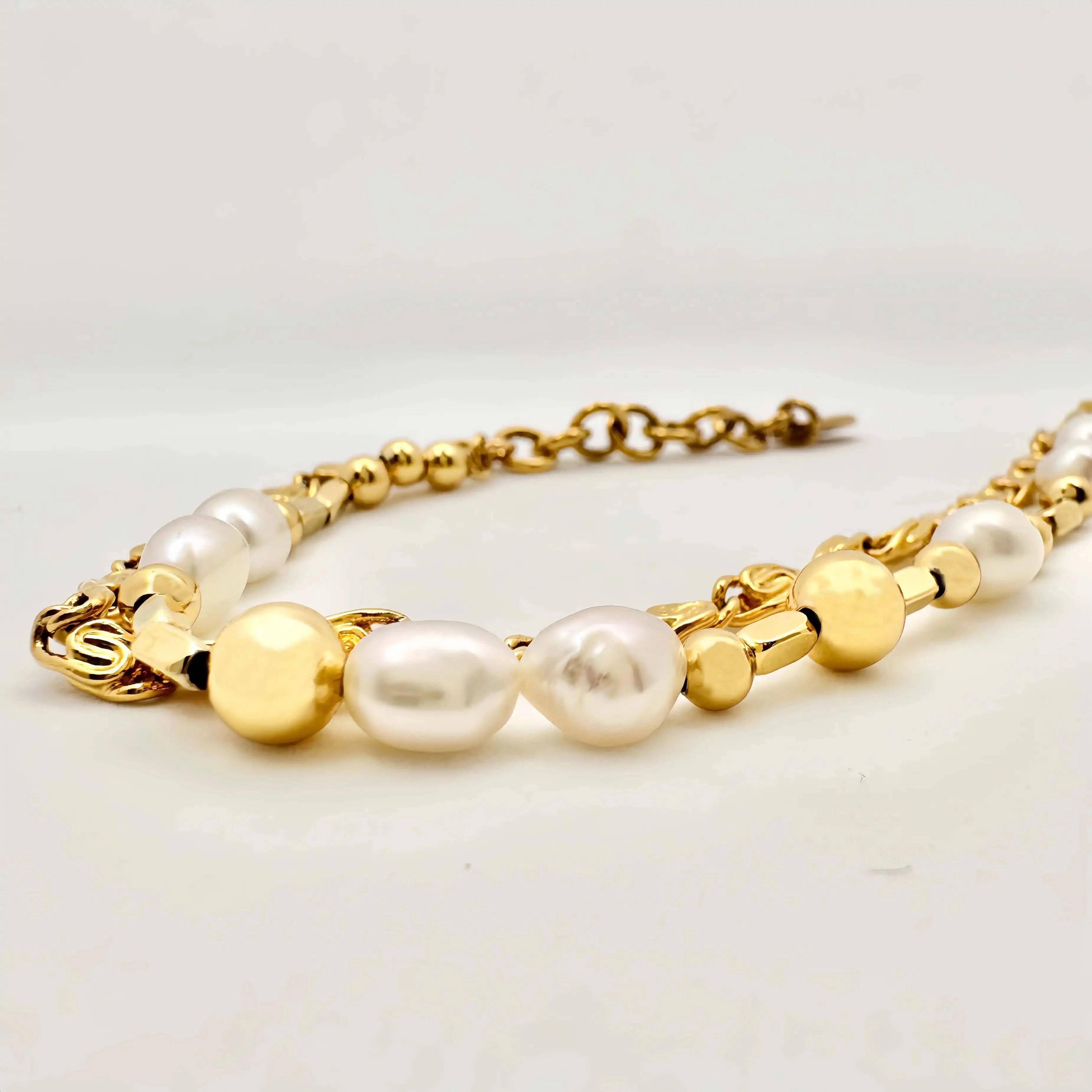 pearl chain bracelet​