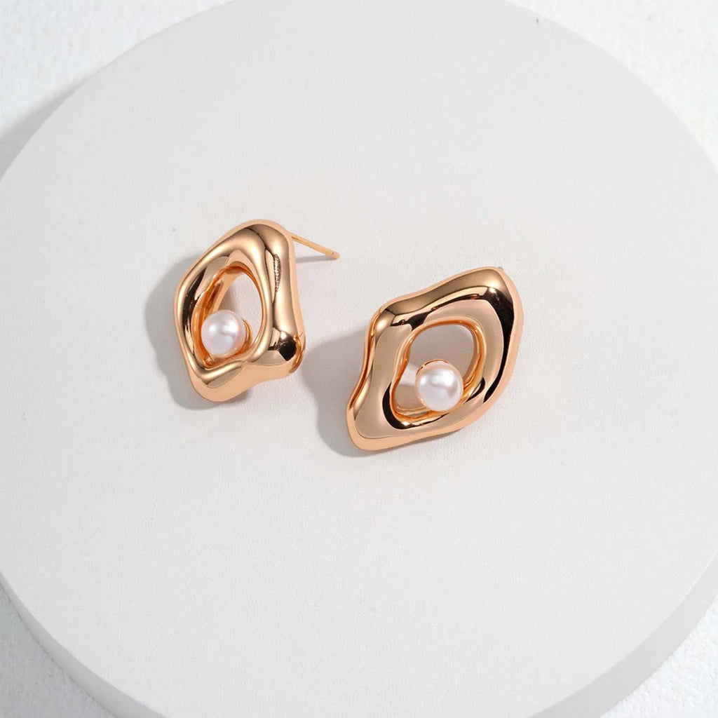 Freshwater pearl asymmetrical stud earrings - Angel Barocco
