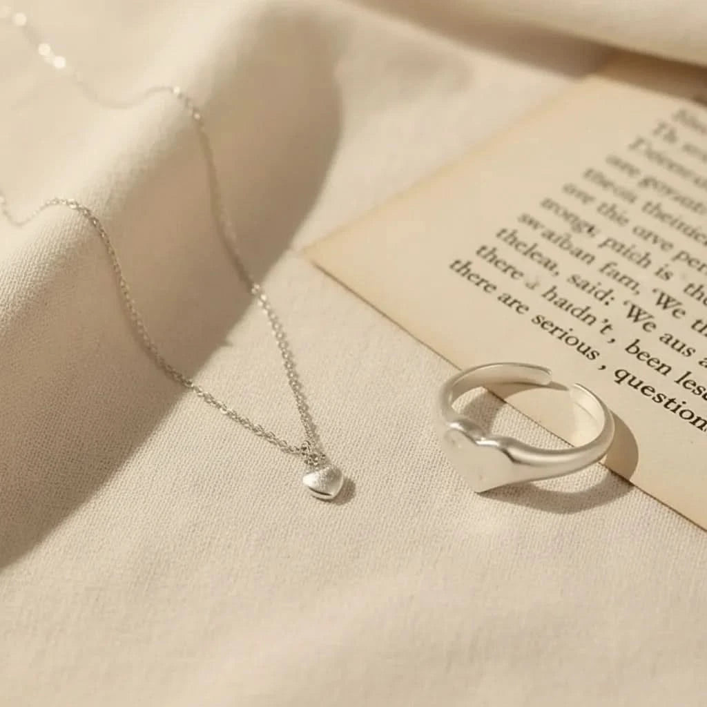 heart-silver-necklace-ring