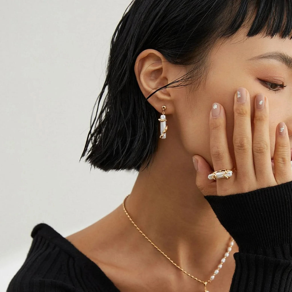 Stick Baroque pearl ring - Angel Barocco