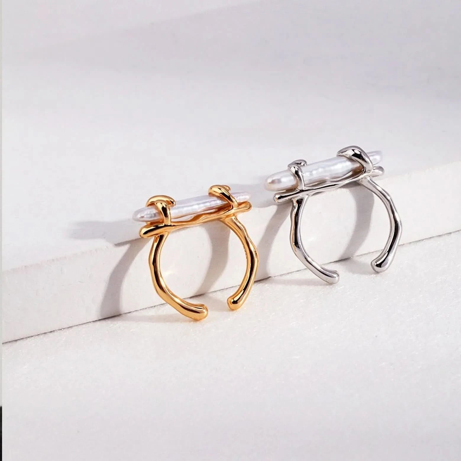 Stick Baroque pearl ring - Angel Barocco