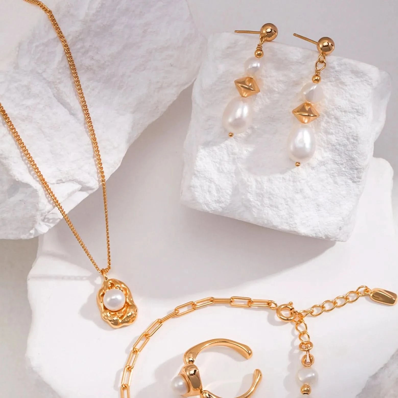 Baroque Drop Earrings