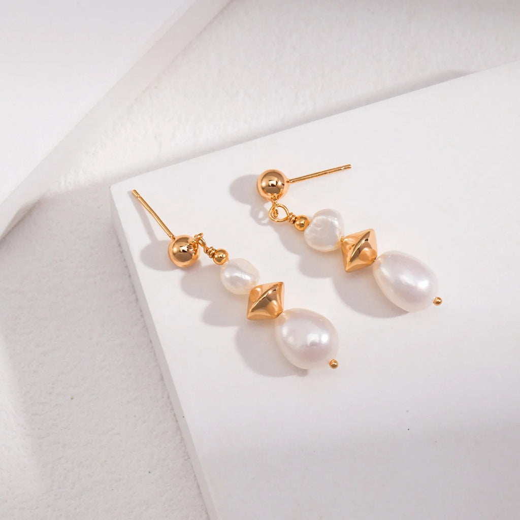 Timeless Baroque pearl drop earrings - Angel Barocco