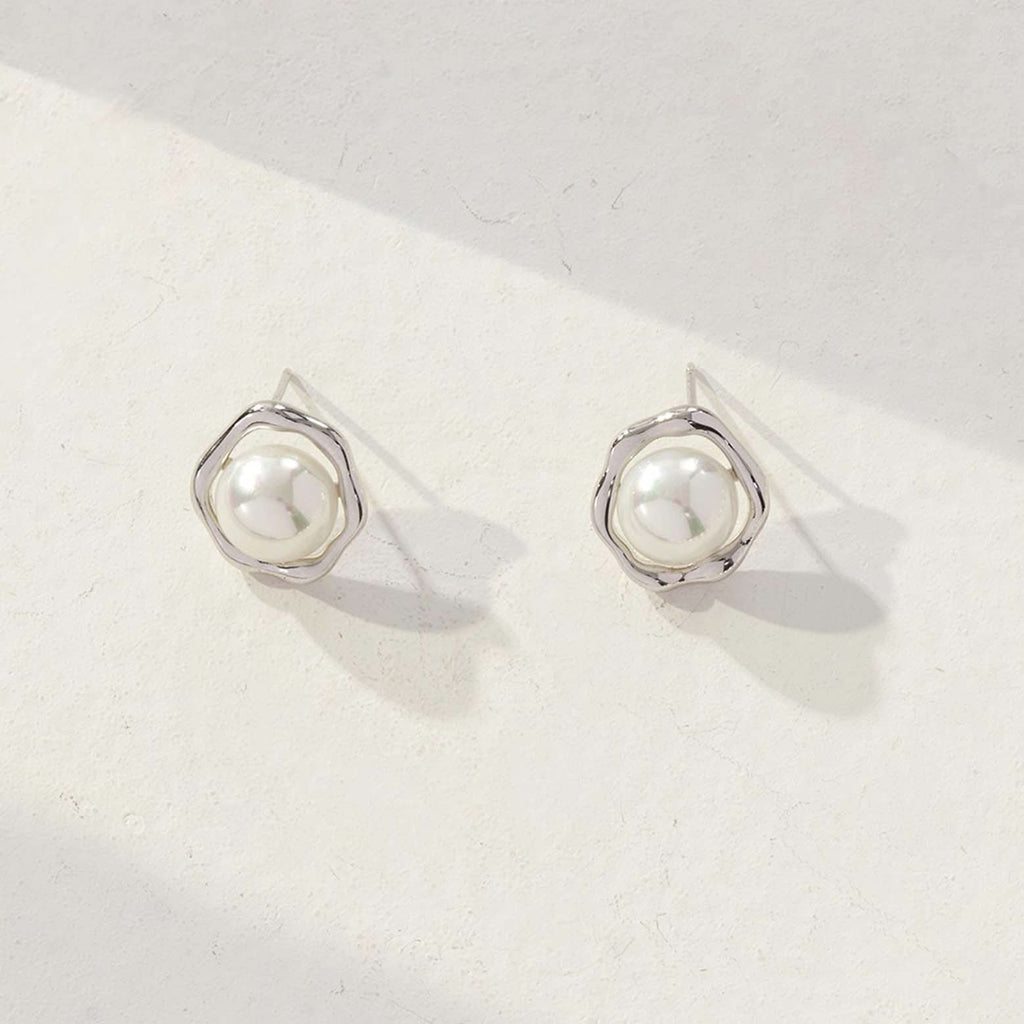 Freshwater round pearl stud earrings - Angel Barocco