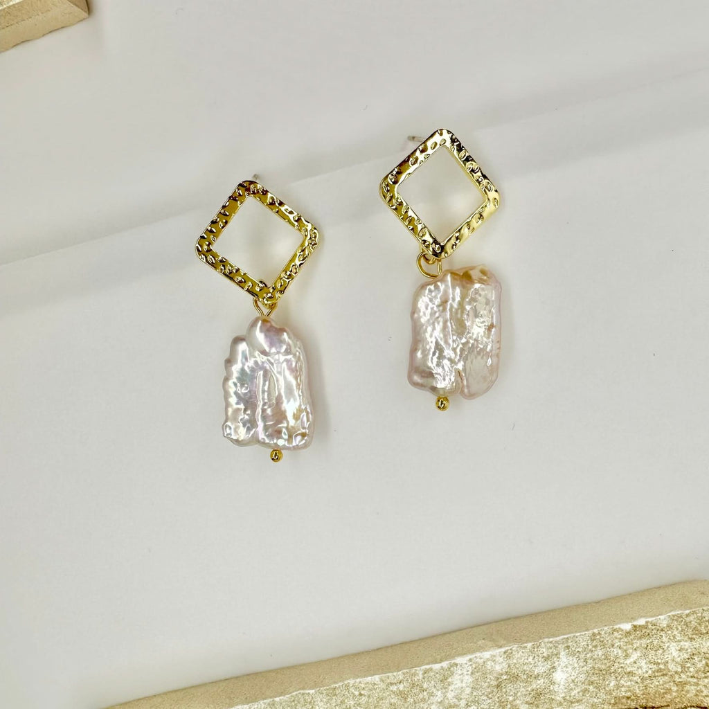 Gold vermeil stud with Baroque pearl drop earrings - Angel Barocco